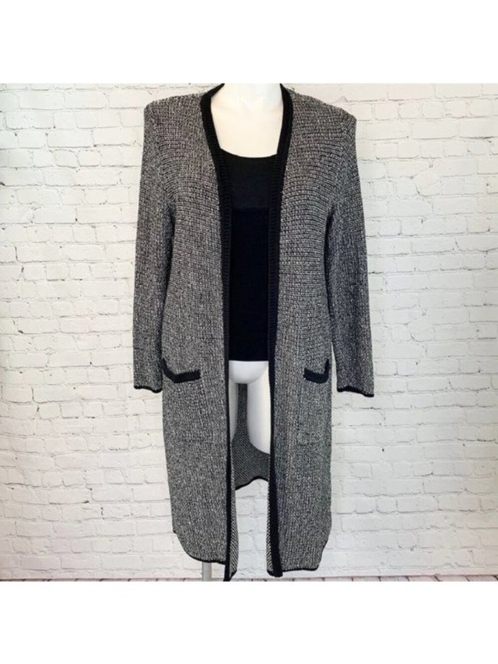 J JILL WEAREVER B&W LONG CARDIGAN SWEATER - LARGE PETITE